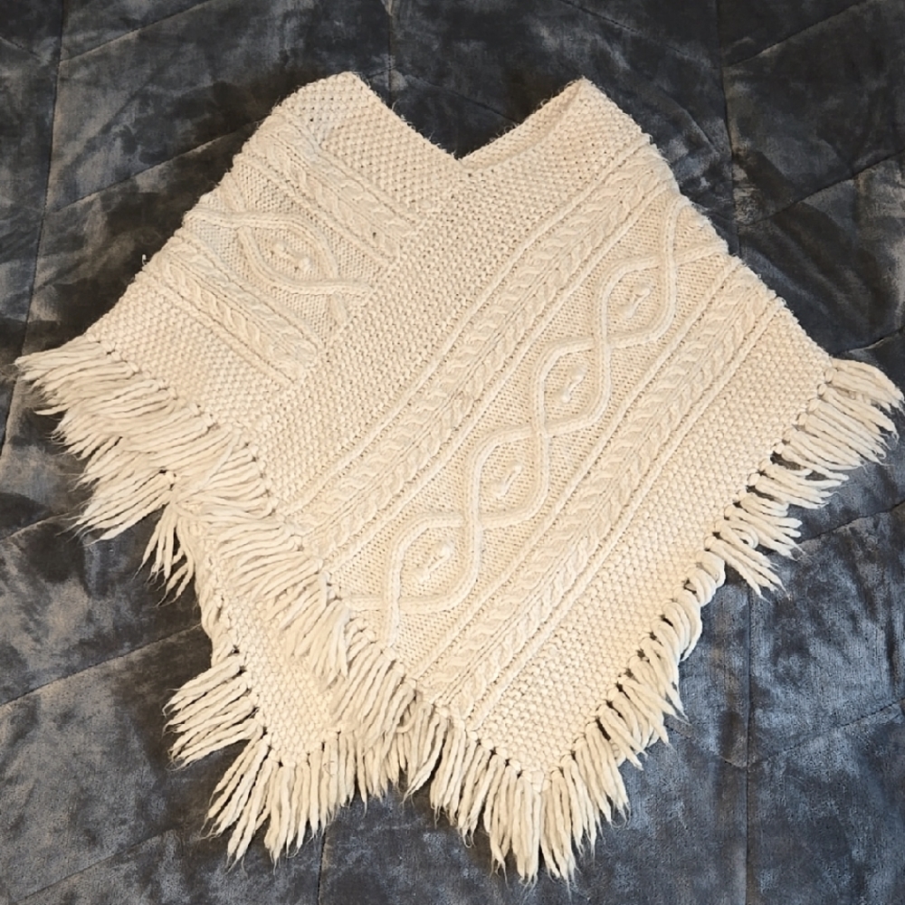 Vintage handmade Cozy Knit Ivory  Fringe Poncho